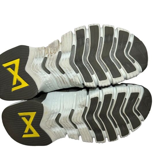 Nike Metcon Black and Yellow Running Shoes size 8.5 main image 5